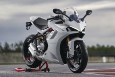 Ducati_SuperSport_950__01-1300x867.jpg
